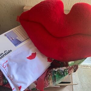Lips Shower Curtain & Pillow New Target